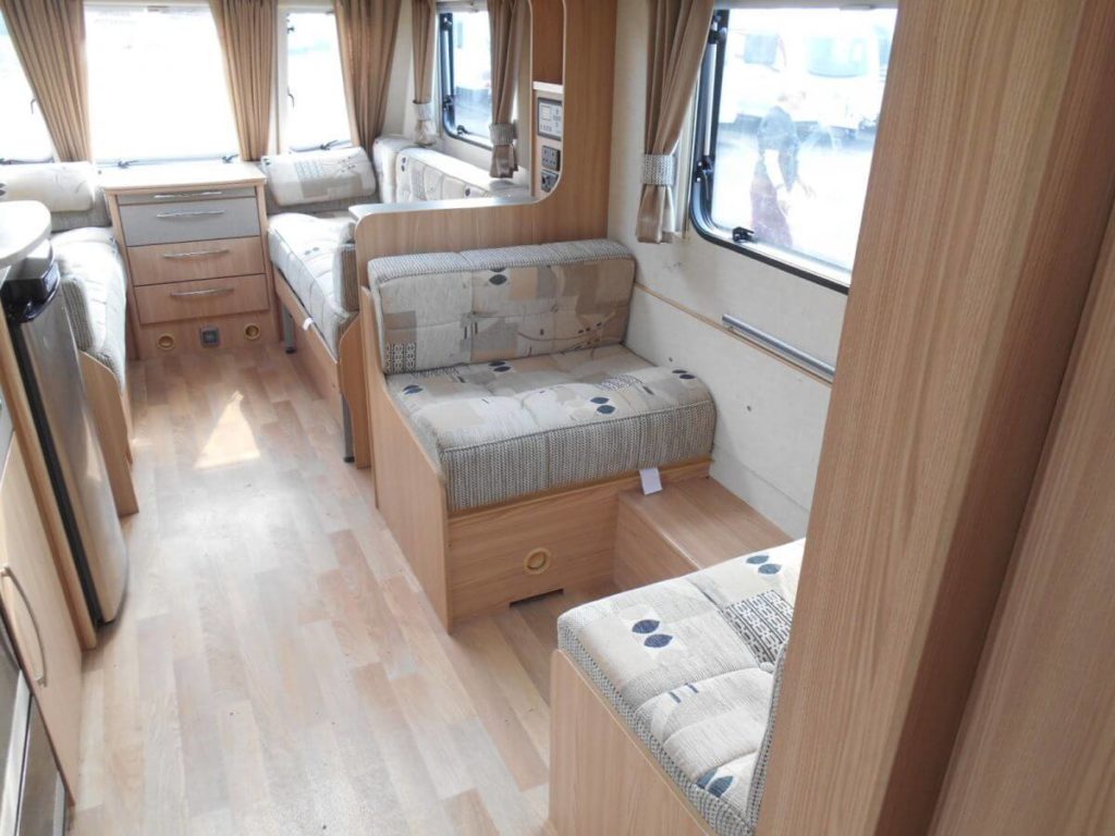 2013 Coachman Highlander 580