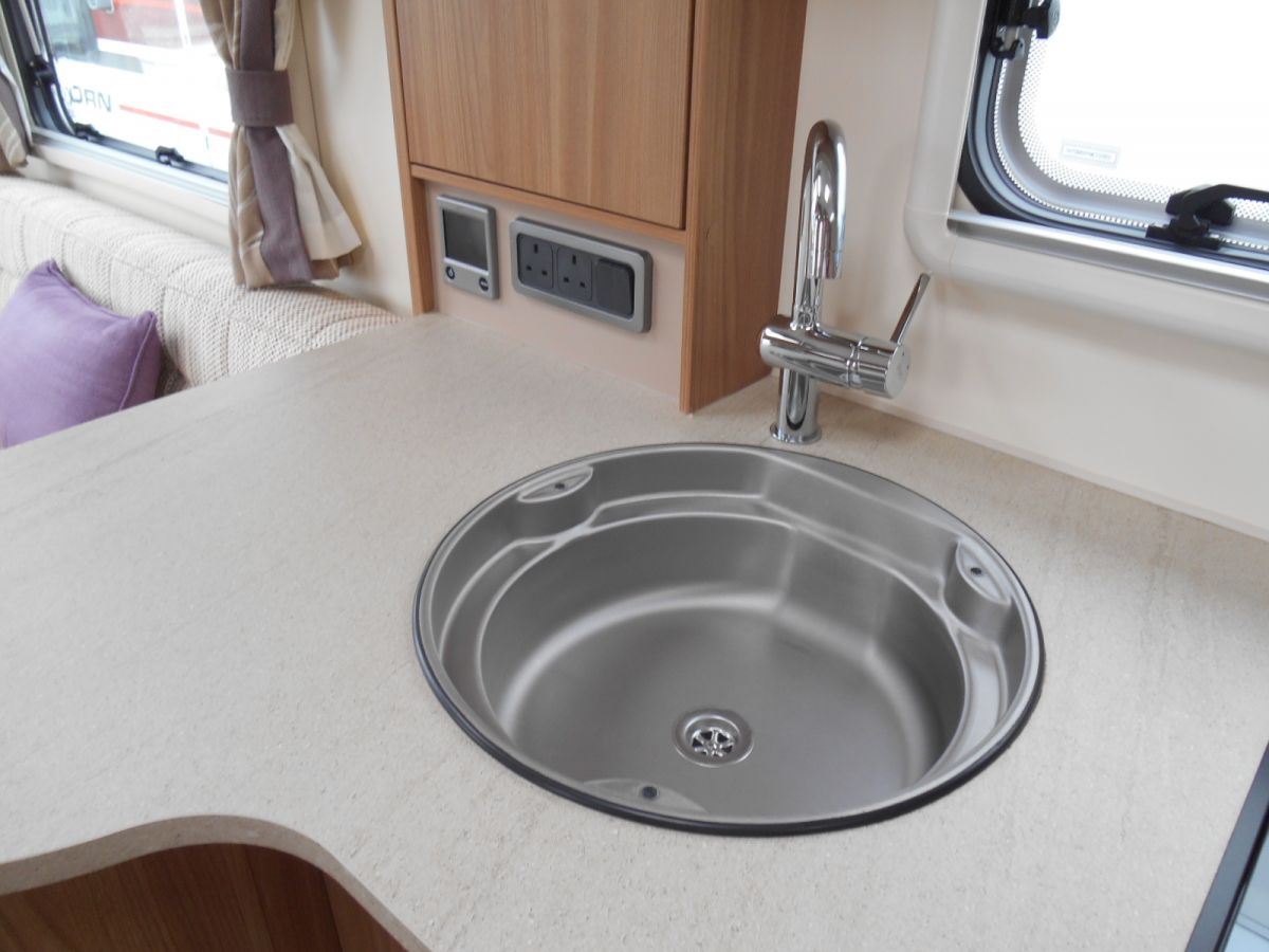 2016 Bailey Unicorn Valencia Ropers Leisure