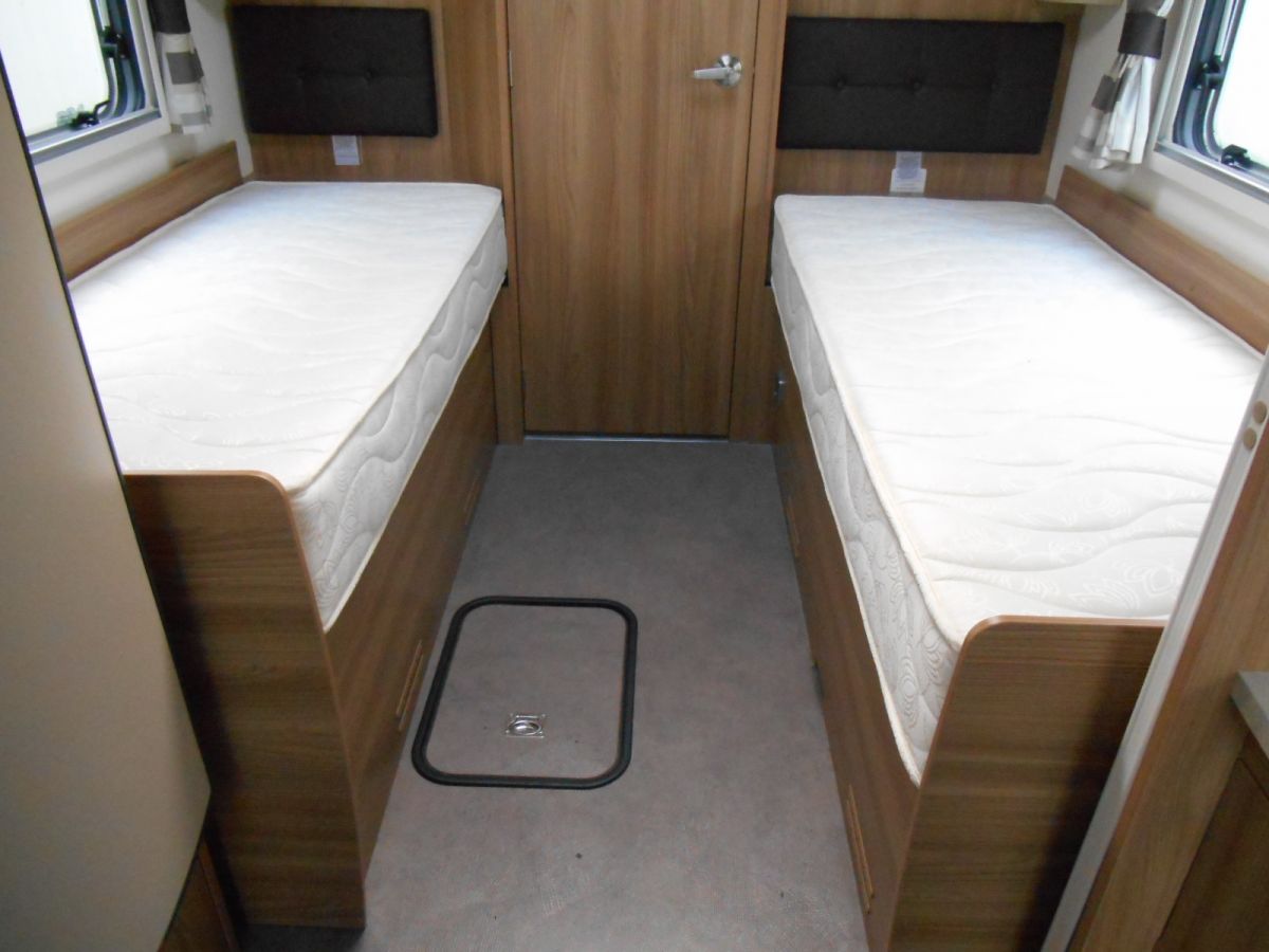 2015 Bailey Unicorn Iii Cordoba Ropers Leisure