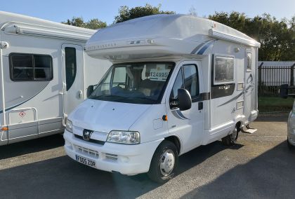 Product image for 2005 Autosleeper Nuevo 330