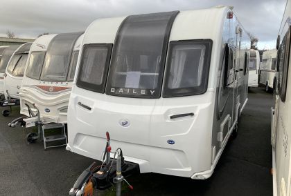 Product image for 2022 Bailey Phoenix 640+