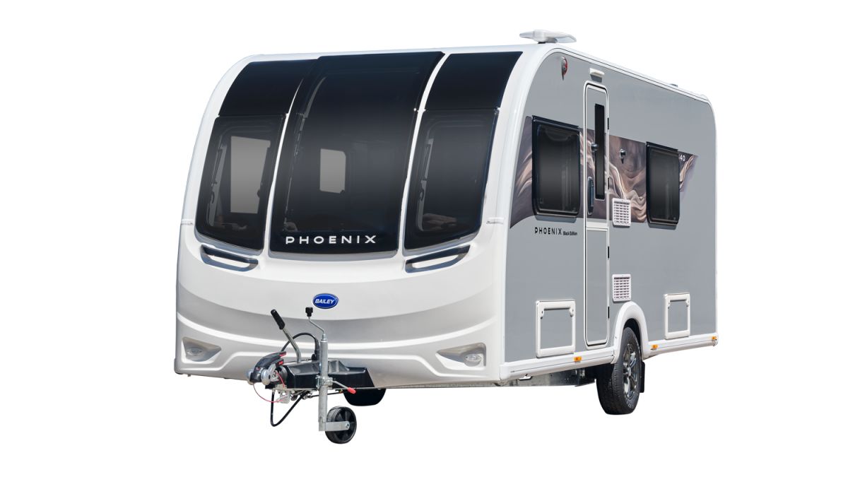 Bailey Phoenix Black 440 1