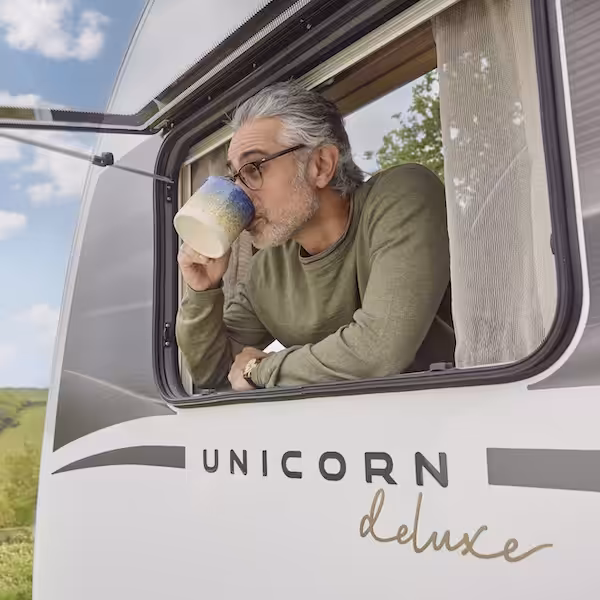Unicorn Deluxe Homepage Lifestyle