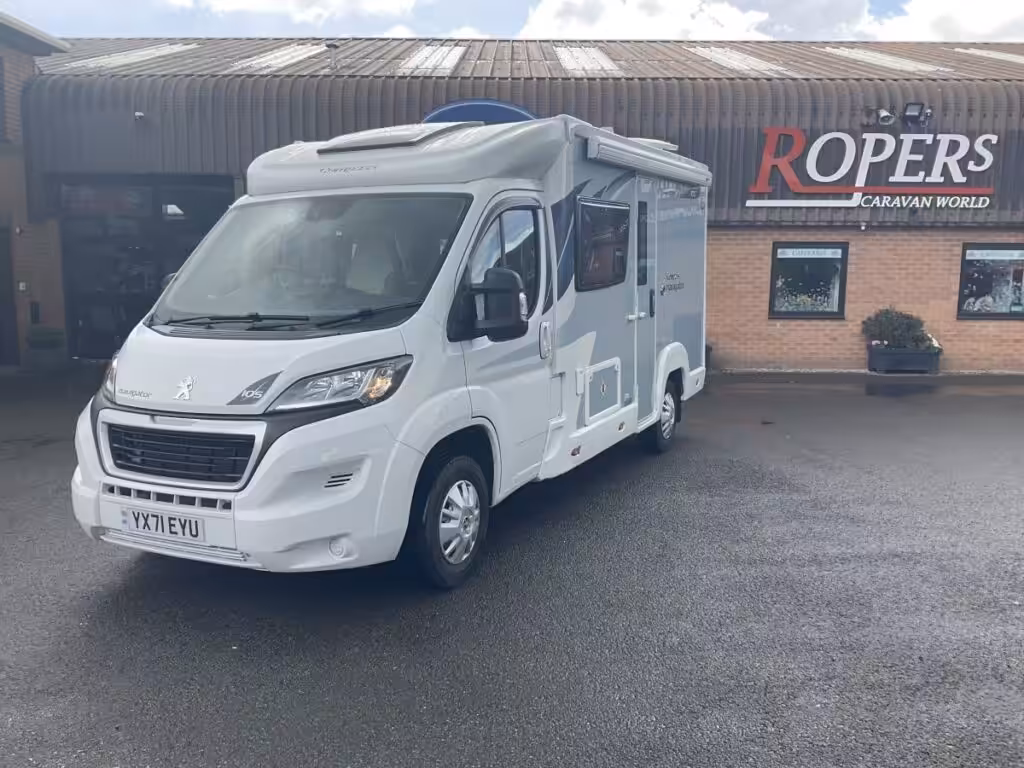 Used Compass Navigator 105